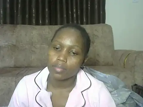 Snapshot of AurelAda chatting on October 10, 11:20 pm AurelAda online show from October 10, 11:20 pm