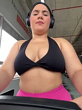 Valenhillxh online show from May 25, 4:28 pm