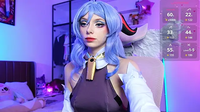 HolliWould  online show from June 27, 1:17 pm