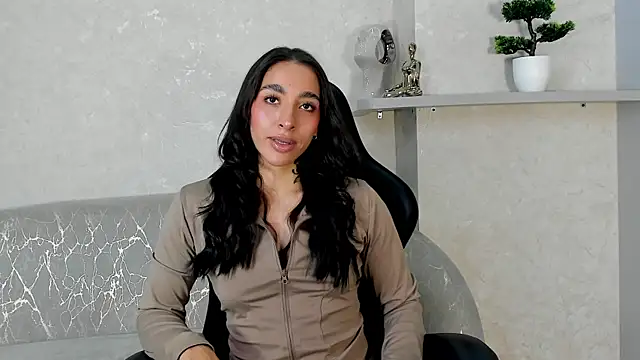 KAYLA BATISTA online show from July 11, 12:10 am