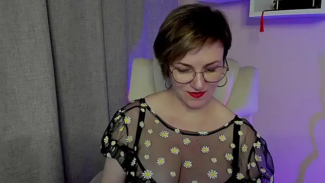feliziaDesire online show from June 2, 11:33 am