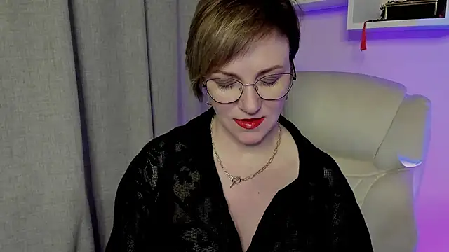 feliziaDesire online show from May 26, 1:10 pm