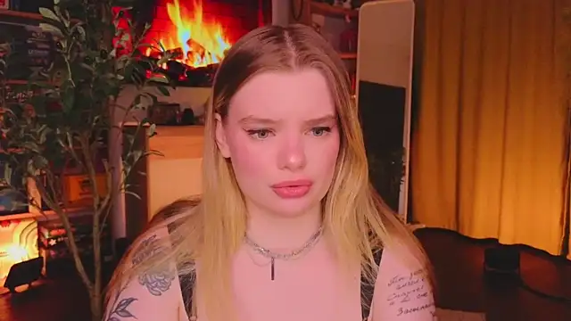 Hottie Jane online show from October 17, 6:55 pm