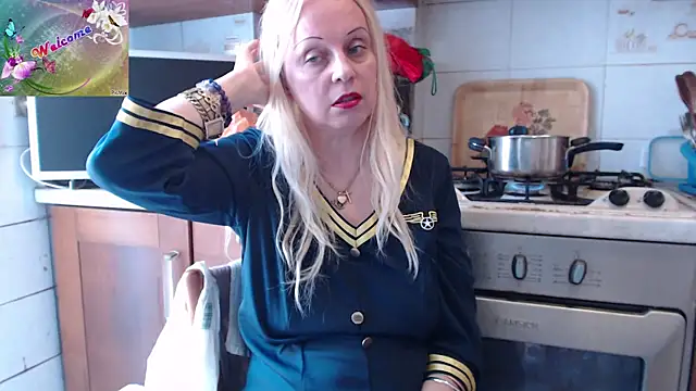 Snapshot of martachatte chatting on September 20, 8:34 am martachatte online show from September 20, 8:34 am