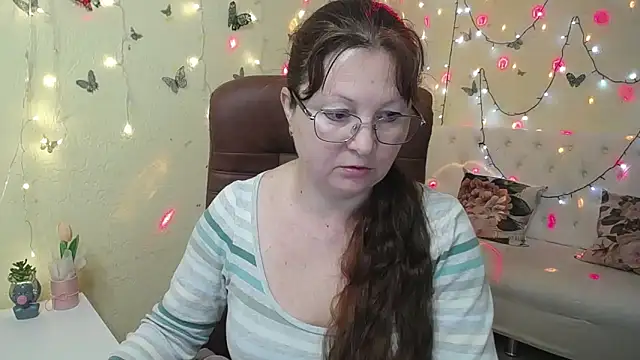 VanessaHotts online show from March 23, 6:08 am