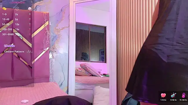 Snapshot of naughty_ebonyy chatting on September 14, 7:34 pm naughty ebonyy online show from September 14, 7:34 pm