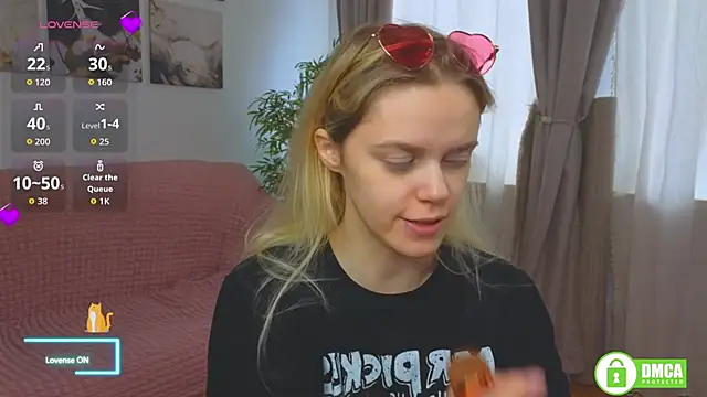 Snapshot of fox_glove chatting on September 22, 9:52 am fox glove online show from September 22, 9:52 am