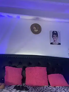 lonely shewolf online show from January 14, 8:58 pm