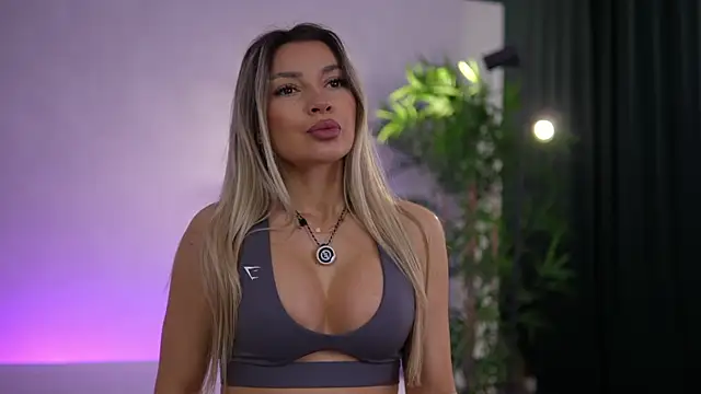 ArtTeasee online show from April 15, 5:41 am