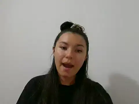 Snapshot of _andygirl chatting on October 12, 12:46 am andygirl online show from October 12, 12:46 am