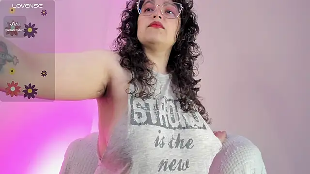 lylah brosst online show from December 4, 9:15 pm