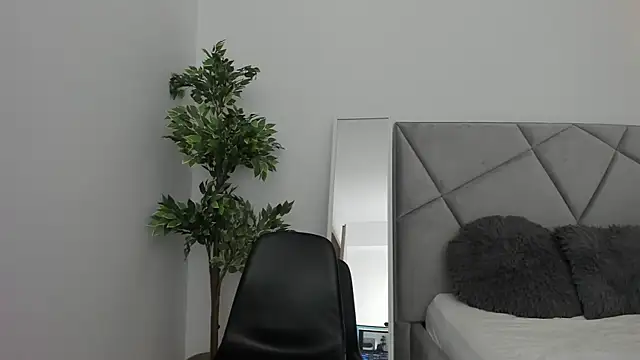 BlueEyesLexy online show from April 18, 7:44 am