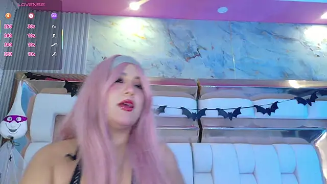 valkiria moore online show from October 9, 7:51 pm