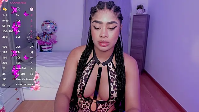 briana walker online show from September 20, 6:28 pm