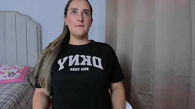 Hanna86 online show from January 6, 8:23 pm