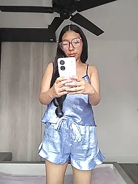 Umaru uwu online show from June 1, 8:21 pm