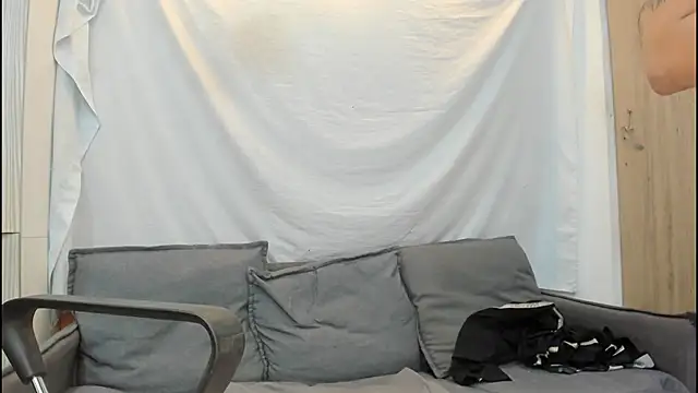 Mhelanny2 online show from November 30, 5:50 pm