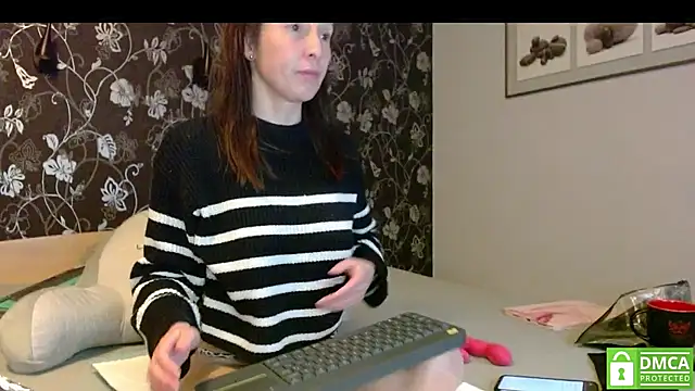 Sophi Cute online show from November 25, 1:24 pm