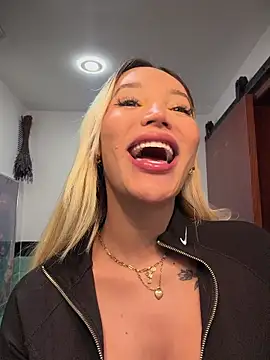  viioletweekend  online show from November 25, 6:09 pm