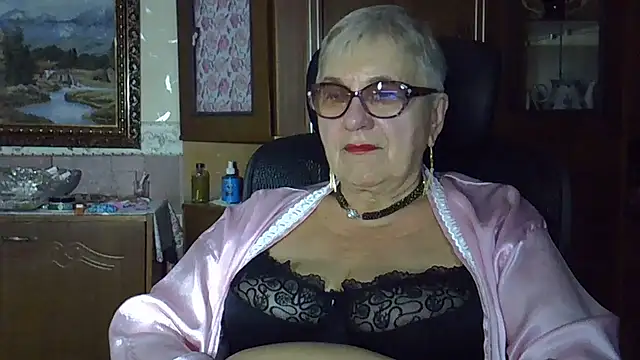 Snapshot of SweetCherry27 chatting on September 10, 4:40 pm SweetCherry27 online show from September 10, 4:40 pm