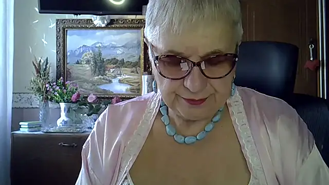 Snapshot of SweetCherry27 chatting on September 14, 4:43 am SweetCherry27 online show from September 14, 4:43 am