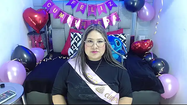 Snapshot of evelin_zaens chatting on October 10, 7:02 am evelin zaens online show from October 10, 7:02 am