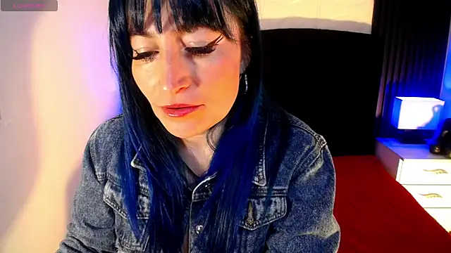 alicia moom online show from March 21, 7:30 pm