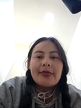 bellapaty online show from March 31, 4:40 pm