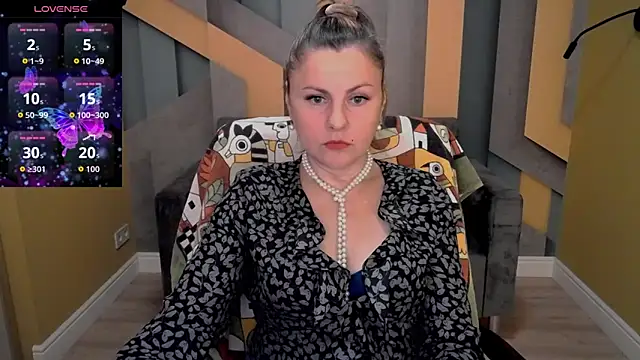 Candy Long online show from October 9, 5:55 am