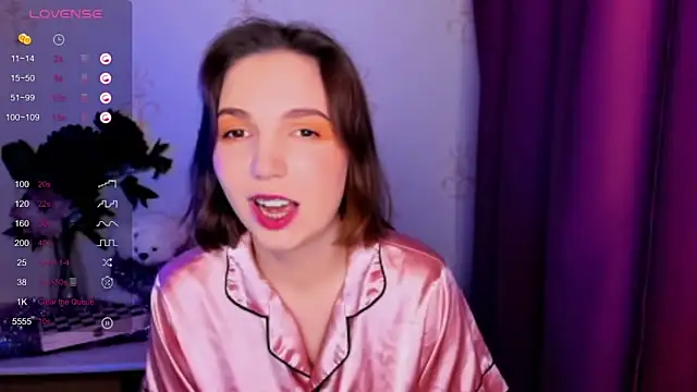 KindHazelHere  online show from December 21, 6:12 pm