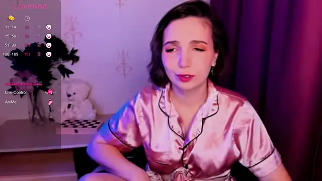 KindHazelHere  online show from November 11, 8:22 am