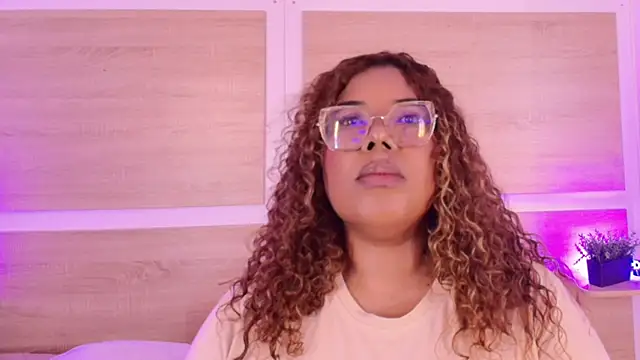  nickypurple  online show from June 10, 7:01 pm