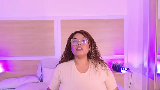 nickypurple  online show from June 17, 7:04 pm