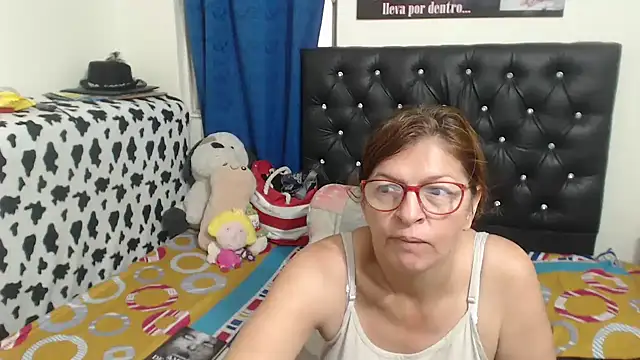 jellyfishhot online show from March 11, 5:59 pm