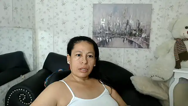 mature martina online show from June 13, 4:32 am