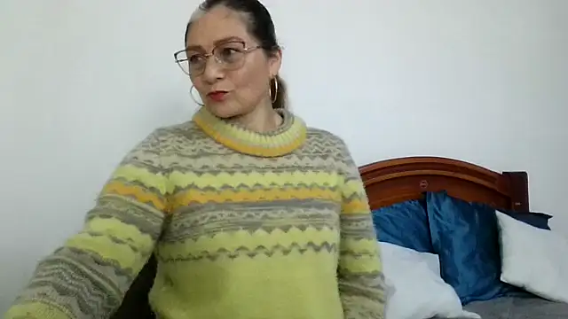 ruby-milf1 online show from October 3, 11:21 pm