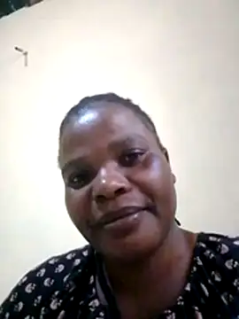 pretty-donna online show from May 28, 9:18 am
