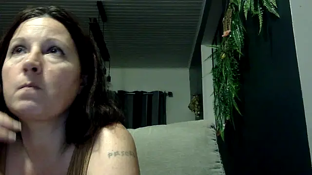 feline27 online show from December 4, 7:58 pm