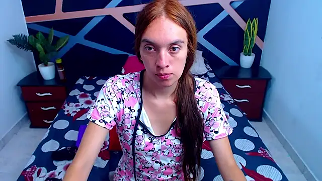 Snapshot of SofiaWet23 chatting on September 16, 1:52 pm SofiaWet23 online show from September 16, 1:52 pm