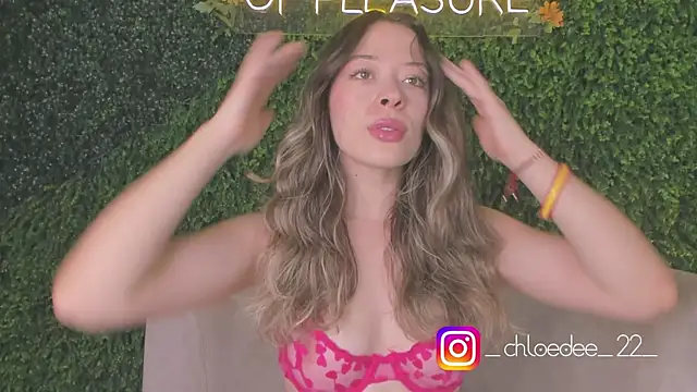 Snapshot of chloe_d chatting on October 3, 1:05 pm chloe d online show from October 3, 1:05 pm