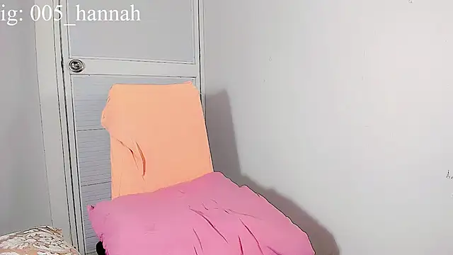 Hannahsmit online show from October 9, 6:50 am