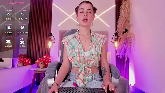 dasha-rodrigues online show from June 25, 1:46 pm