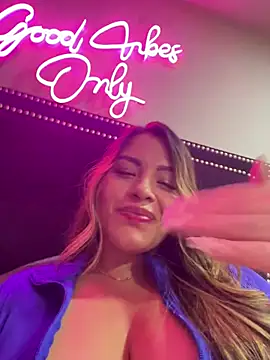 sexyyykloee online show from June 22, 3:25 am