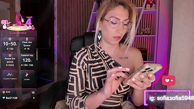 sofiah  online show from February 26, 5:34 pm