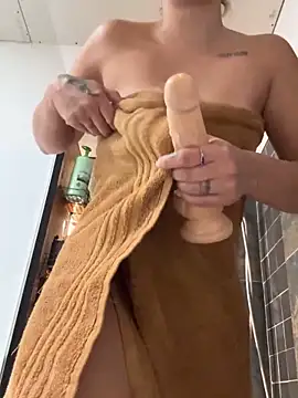 sofiah  online show from November 4, 5:18 pm