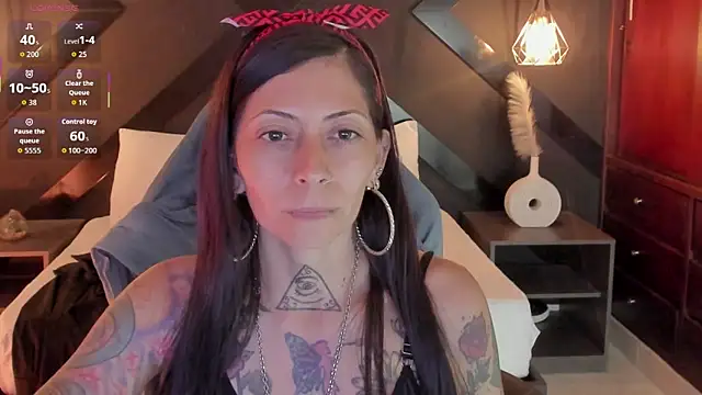 dark gotica online show from April 16, 9:39 pm