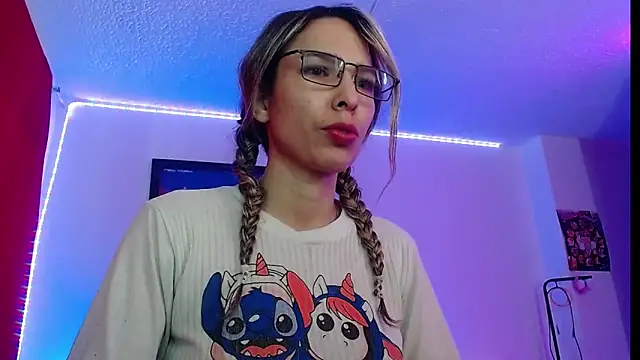 Snapshot of Niky_777 chatting on September 16, 3:31 pm Niky 777 online show from September 16, 3:31 pm