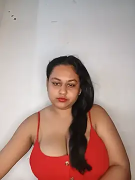 bumblebeegirl online show from July 4, 2:13 pm