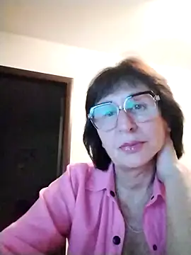 AlbinaXPretty online show from October 22, 6:35 pm