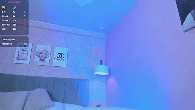 dolly zoe online show from September 19, 10:31 pm